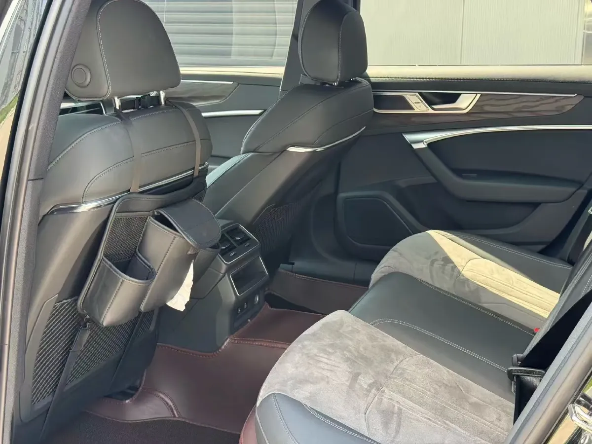 2024 Audi A6L 2.0T 190HP L4 7DCT,autocango,china used car exporter,china ev exporter,chinese used car exporter,chinese used ev exporter