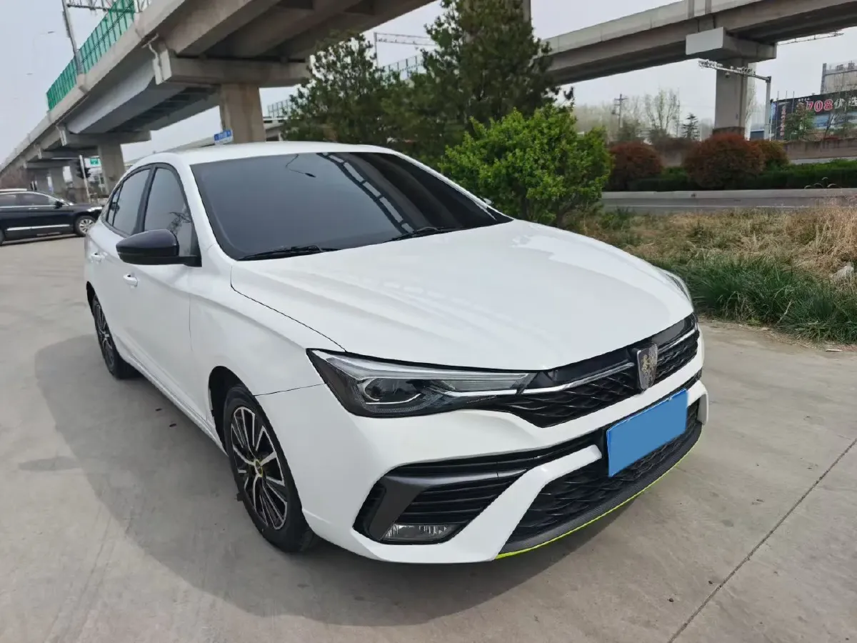 2021 Roewe i5 1.5L 120HP L4 5MT,autocango,china used car exporter,china ev exporter,chinese used car exporter,chinese used ev exporter