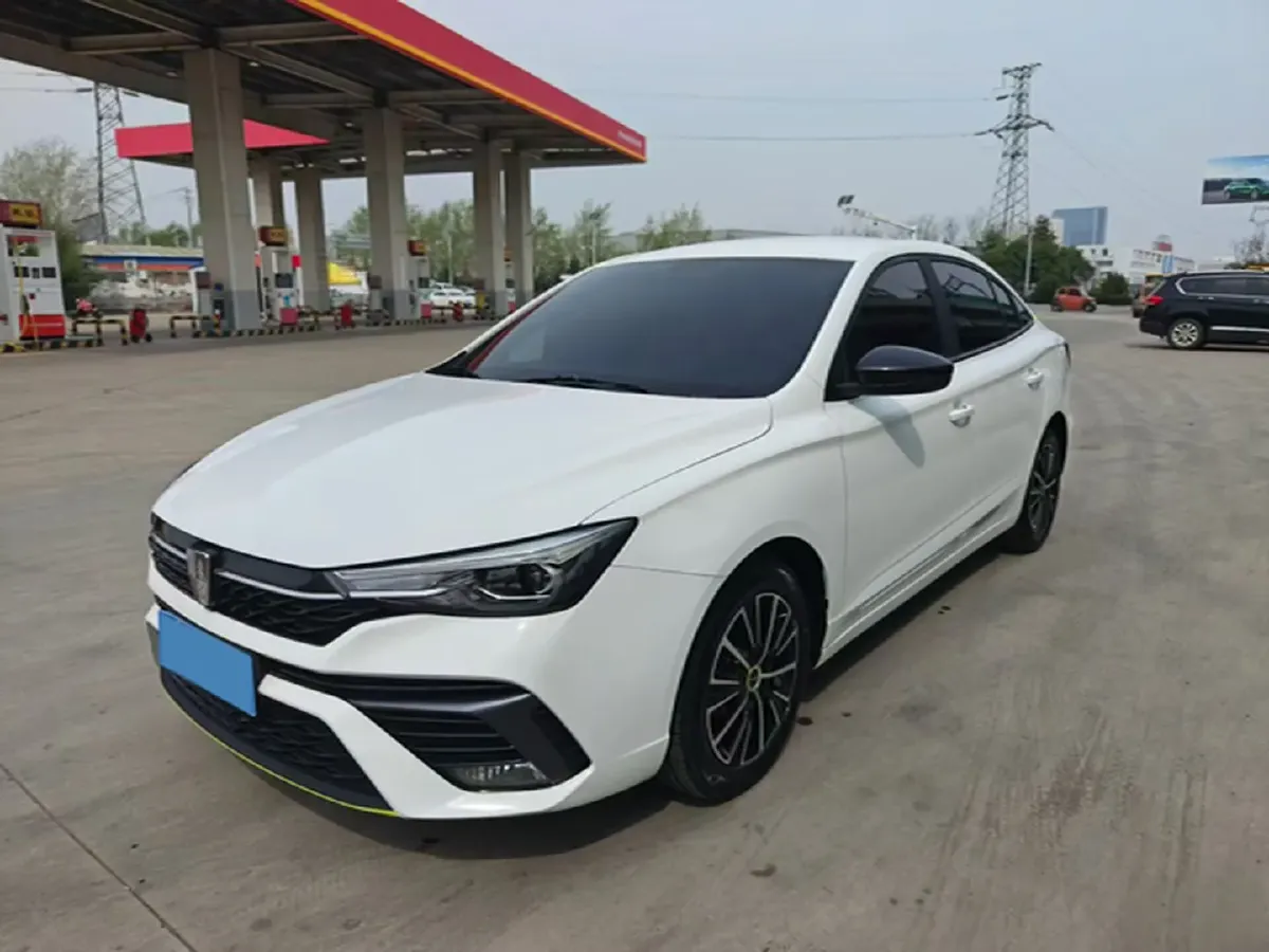 2021 Roewe i5 1.5L 120HP L4 5MT,autocango,china used car exporter,china ev exporter,chinese used car exporter,chinese used ev exporter