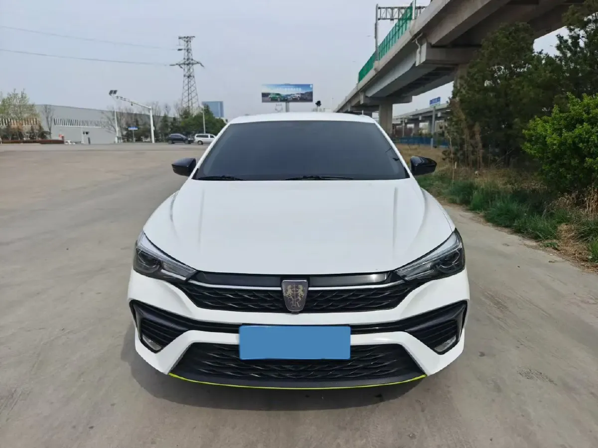 2021 Roewe i5 1.5L 120HP L4 5MT,autocango,china used car exporter,china ev exporter,chinese used car exporter,chinese used ev exporter