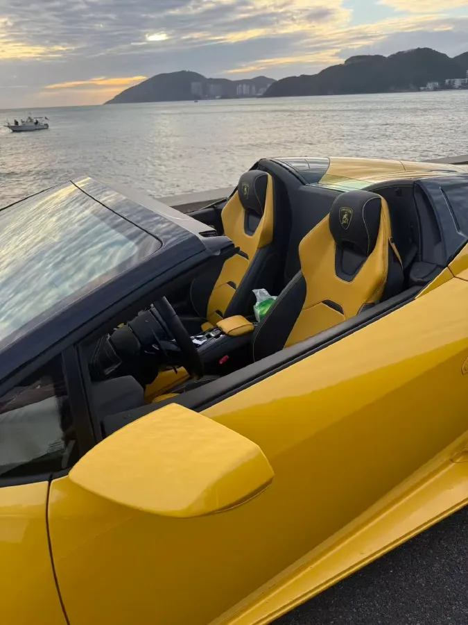 2020 Lamborghini Huracán 5.2L 611HP V10 7DCT,autocango,china used car exporter,china ev exporter,chinese used car exporter,chinese used ev exporter