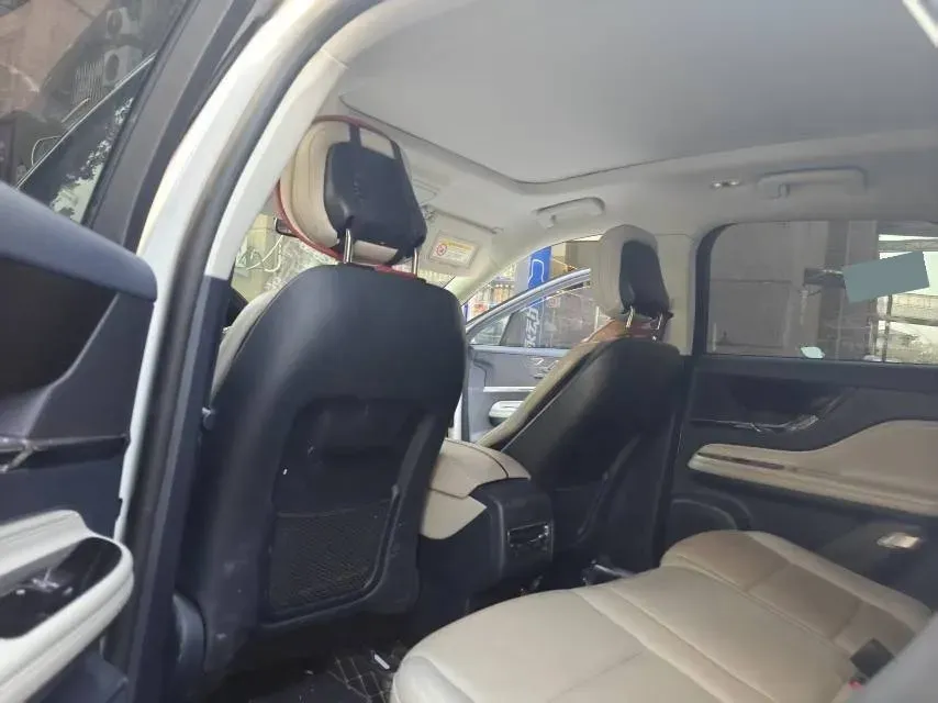 2023 Lincoln Corsair 2.0T 261HP L4 8AT,autocango,china used car exporter,china ev exporter,chinese used car exporter,chinese used ev exporter