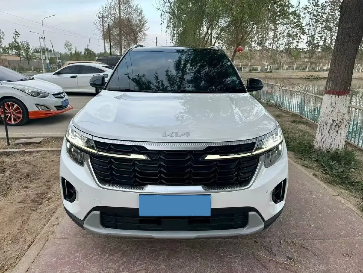 2023 Kia Seltos 1.5L 115HP L4 CVT,autocango,china used car exporter,china ev exporter,chinese used car exporter,chinese used ev exporter