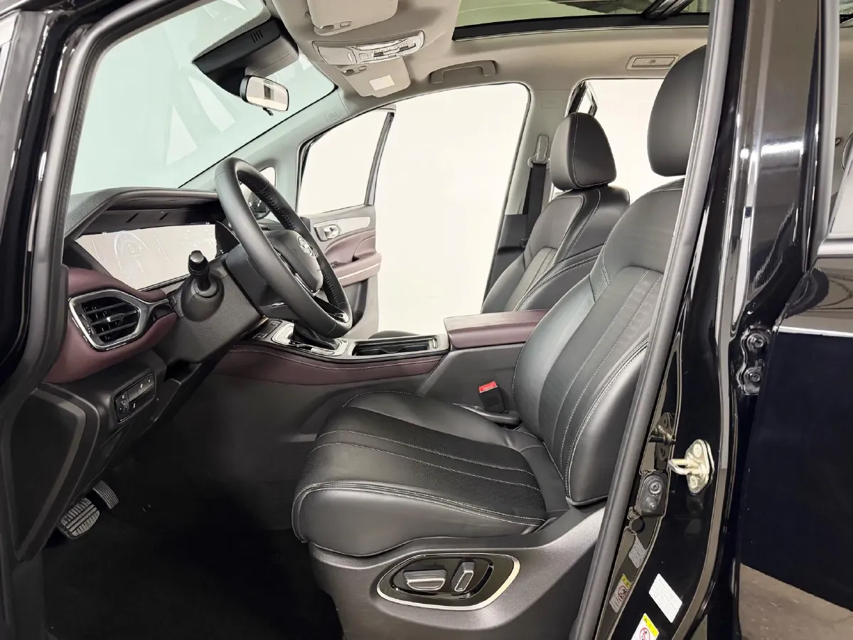 2021 GAC Trumpchi M6 1.5T 169HP L4 7DCT,autocango,china used car exporter,china ev exporter,chinese used car exporter,chinese used ev exporter