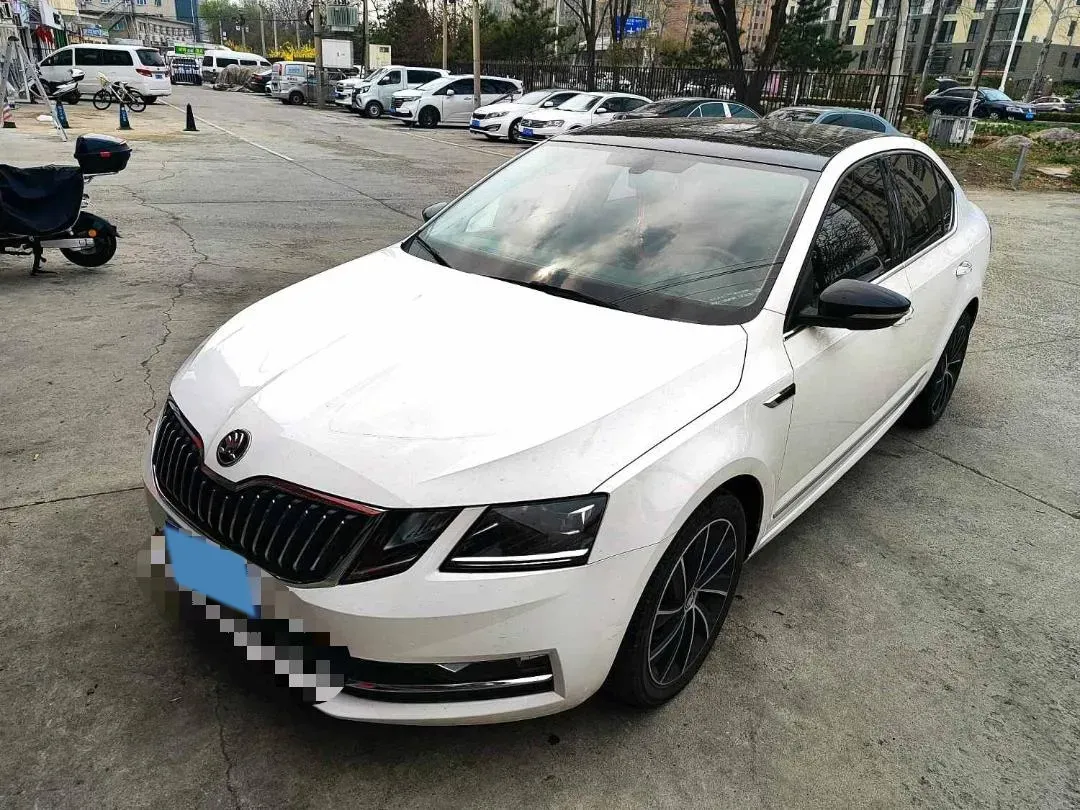 2020 Skoda Octavia 1.4T 150HP L4 7DCT,autocango,china used car exporter,china ev exporter,chinese used car exporter,chinese used ev exporter