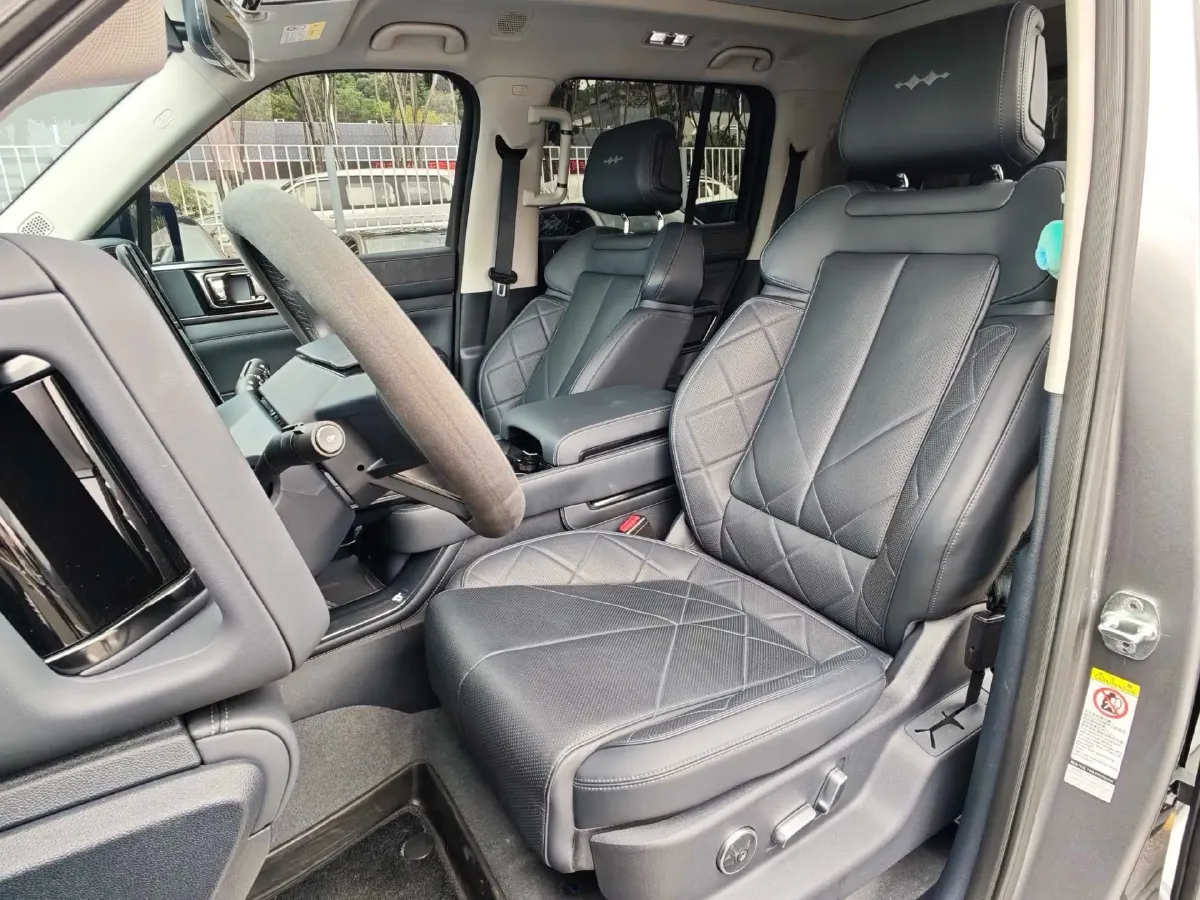 2023 FangChengBao Bao 5 1.5T 194HP L4 E-CVT PHEV 31.8KWH,autocango,china used car exporter,china ev exporter,chinese used car exporter,chinese used ev exporter