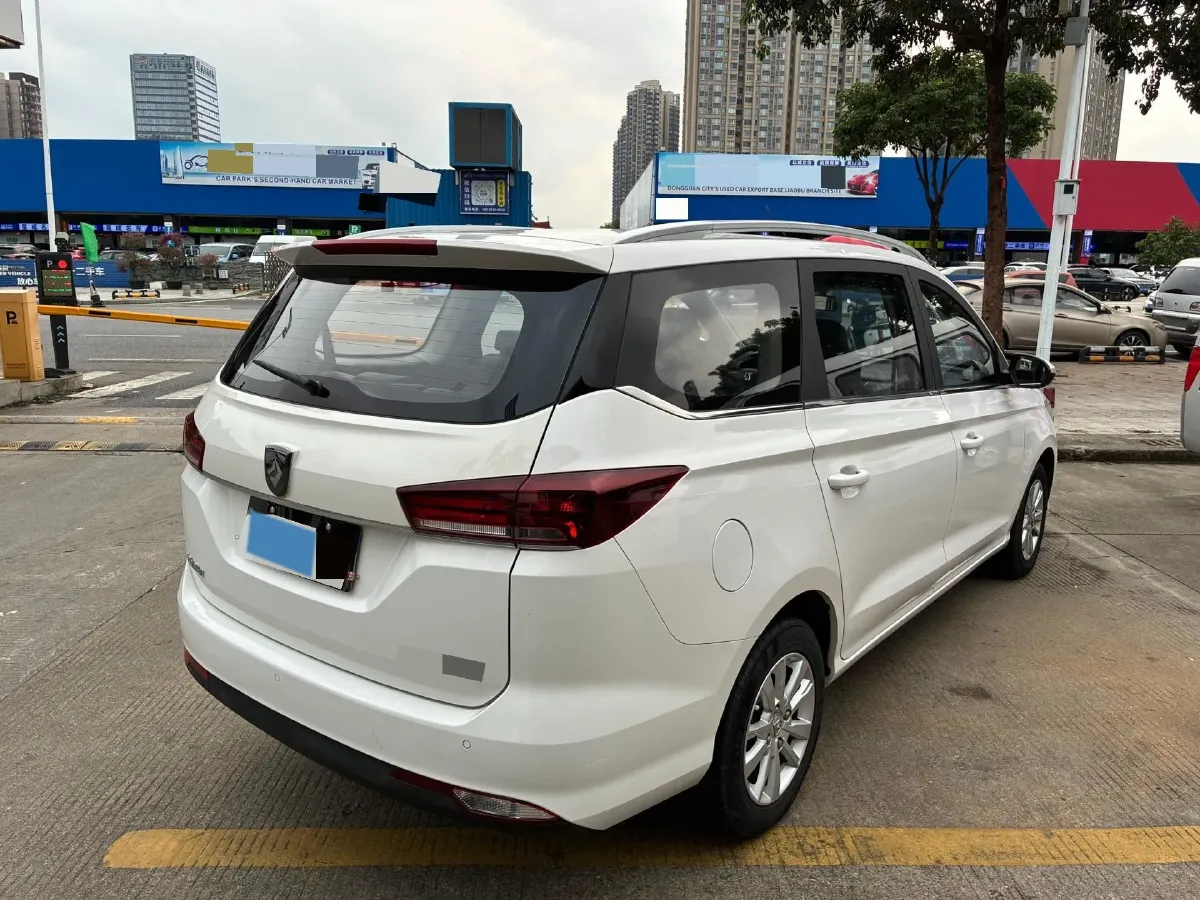 2019 BaoJun 360 1.5L 105HP L4 6MT,autocango,china used car exporter,china ev exporter,chinese used car exporter,chinese used ev exporter