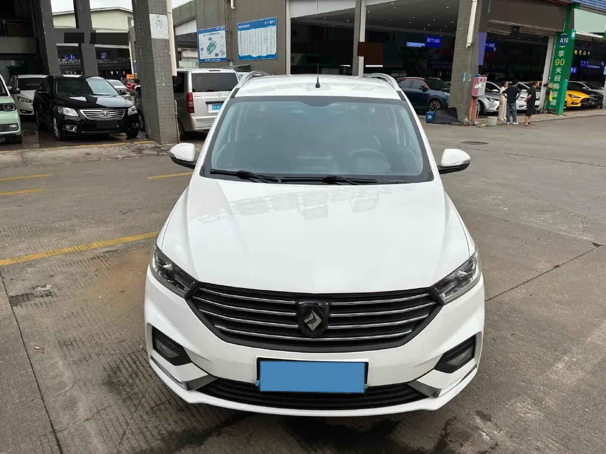 2019 BaoJun 360 1.5L 105HP L4 6MT,autocango,china used car exporter,china ev exporter,chinese used car exporter,chinese used ev exporter
