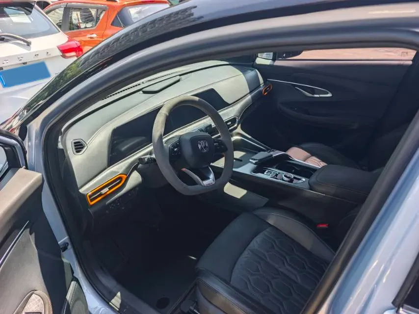 2022 ChangAn UNI-T 1.5T 188HP L4 7DCT,autocango,china used car exporter,china ev exporter,chinese used car exporter,chinese used ev exporter