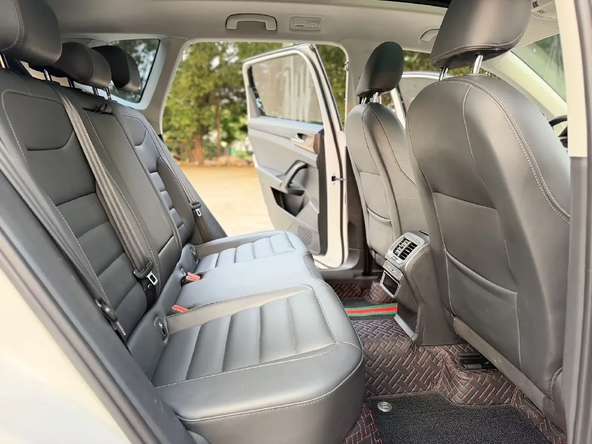 2021 Volkswagen Tharu 1.4T 150HP L4 7DCT,autocango,china used car exporter,china ev exporter,chinese used car exporter,chinese used ev exporter