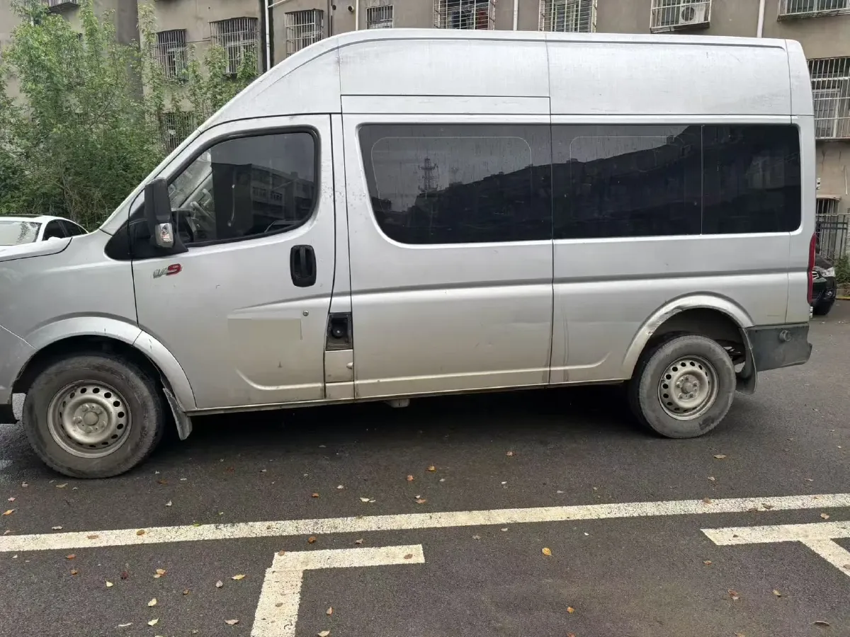 2023 Dongfeng RuiQi 7 2.0T 228HP L4 6MT,autocango,china used car exporter,china ev exporter,chinese used car exporter,chinese used ev exporter