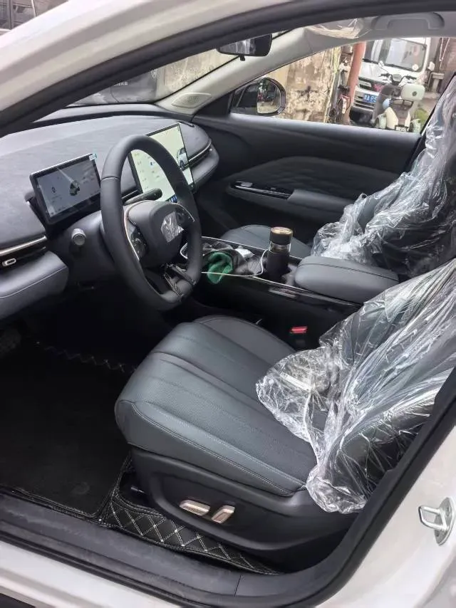 2025 ARCFOX T1 BEV,autocango,china used car exporter,china ev exporter,chinese used car exporter,chinese used ev exporter