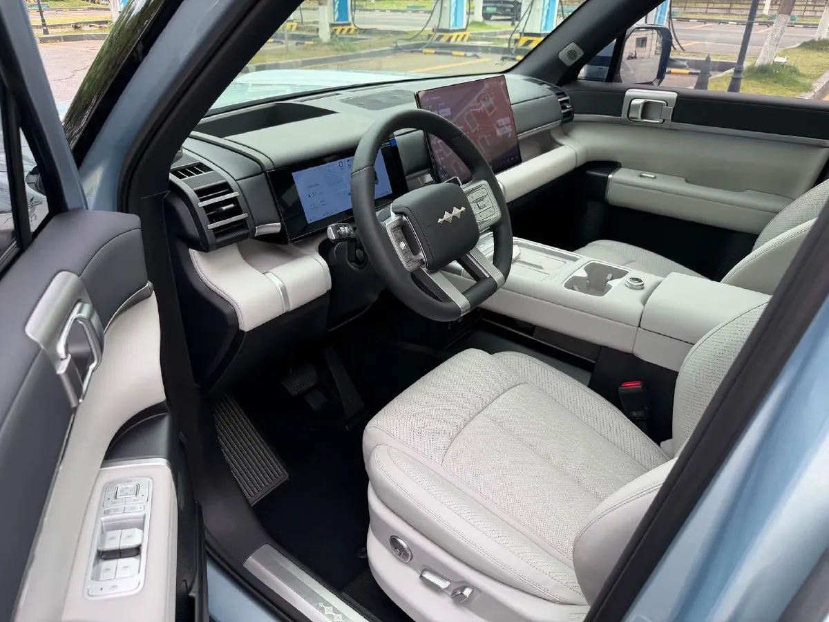 2025 FangChengBao Tai 7 1.5T 156HP L4 E-CVT PHEV,autocango,china used car exporter,china ev exporter,chinese used car exporter,chinese used ev exporter