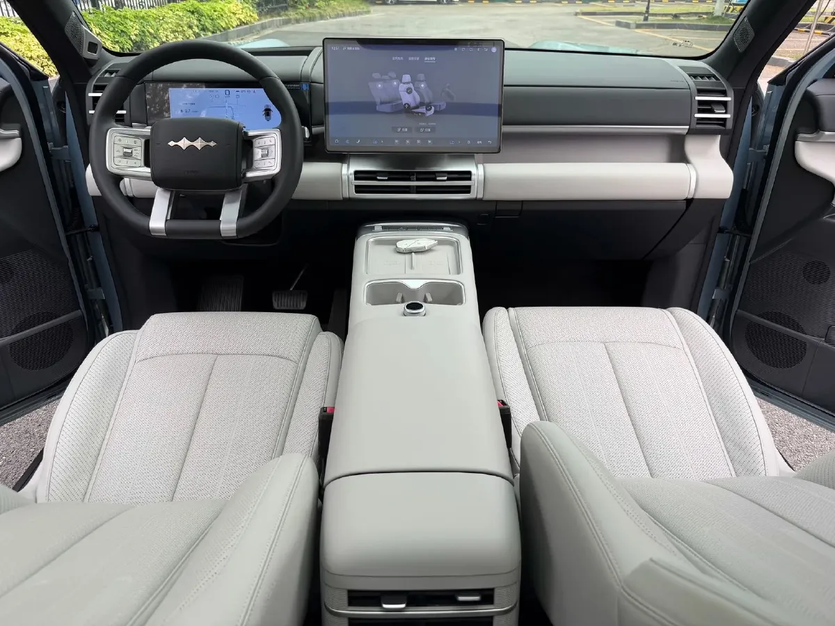 2025 FangChengBao Tai 7 1.5T 156HP L4 E-CVT PHEV,autocango,china used car exporter,china ev exporter,chinese used car exporter,chinese used ev exporter