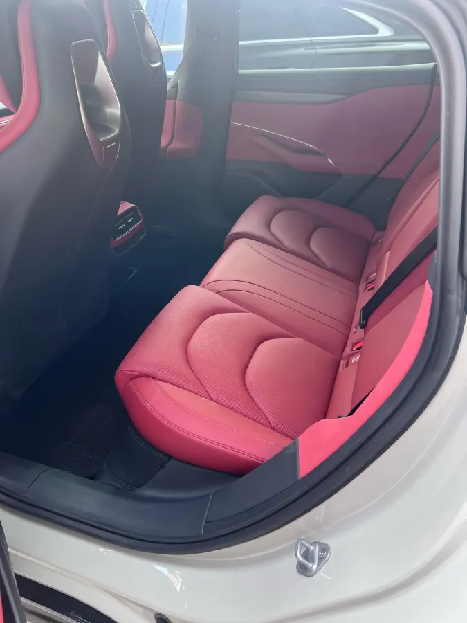 2024 MI SU7 BEV 73.6KWH,autocango,china used car exporter,china ev exporter,chinese used car exporter,chinese used ev exporter