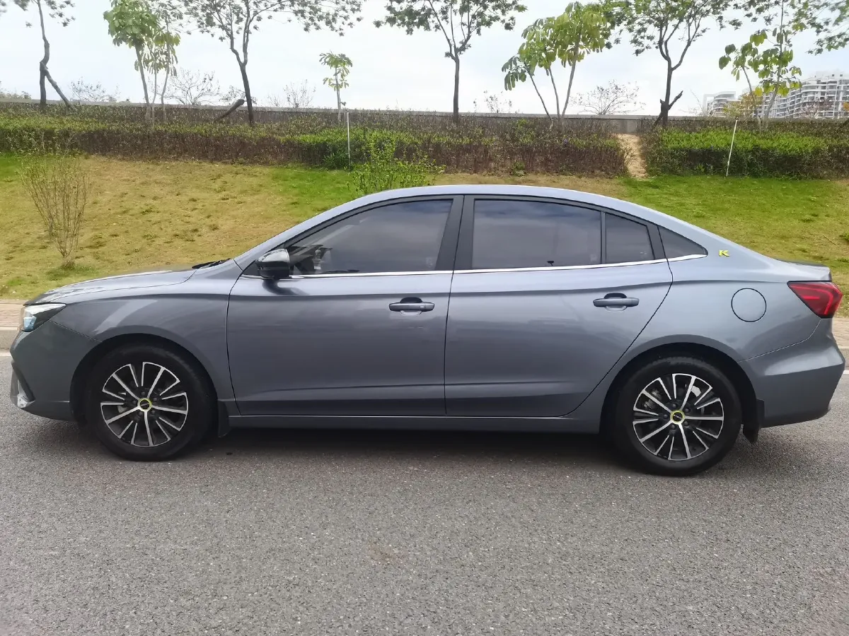 2021 Roewe i5 1.5L 120HP L4 CVT,autocango,china used car exporter,china ev exporter,chinese used car exporter,chinese used ev exporter