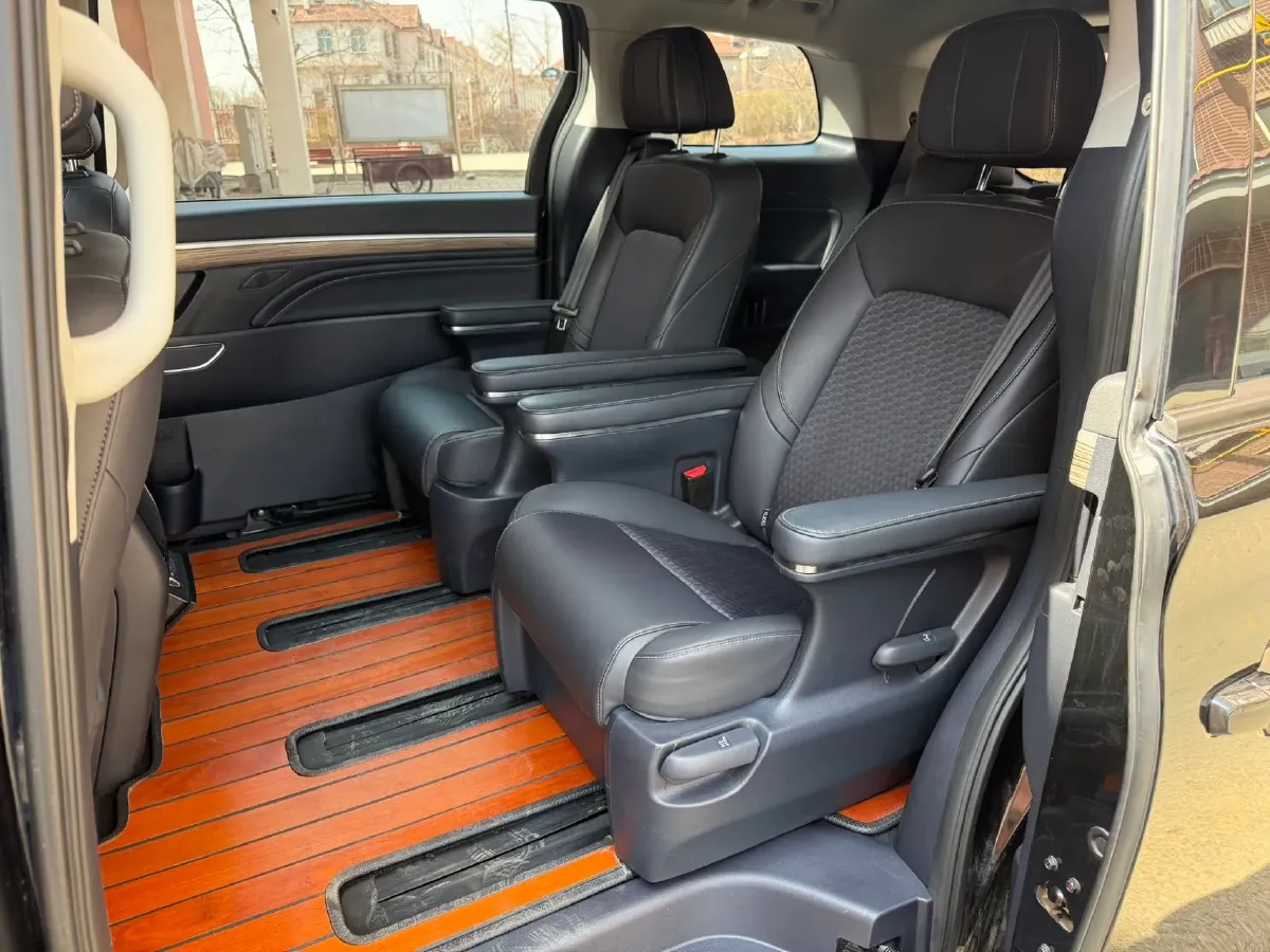 2021 GAC Trumpchi M8 2.0T 252HP L4 8AT,autocango,china used car exporter,china ev exporter,chinese used car exporter,chinese used ev exporter