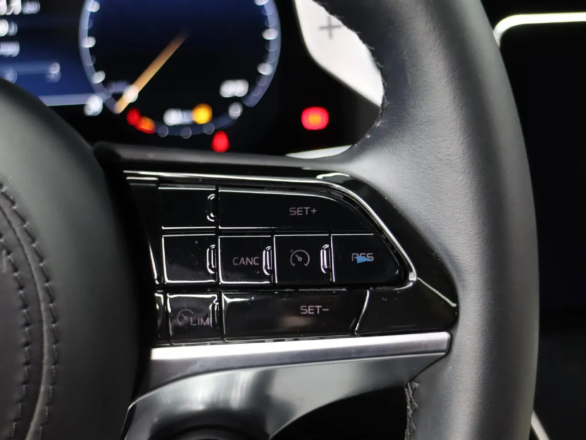 2023 Maserati Grecale 2.0T 300HP L4 8AT,autocango,china used car exporter,china ev exporter,chinese used car exporter,chinese used ev exporter