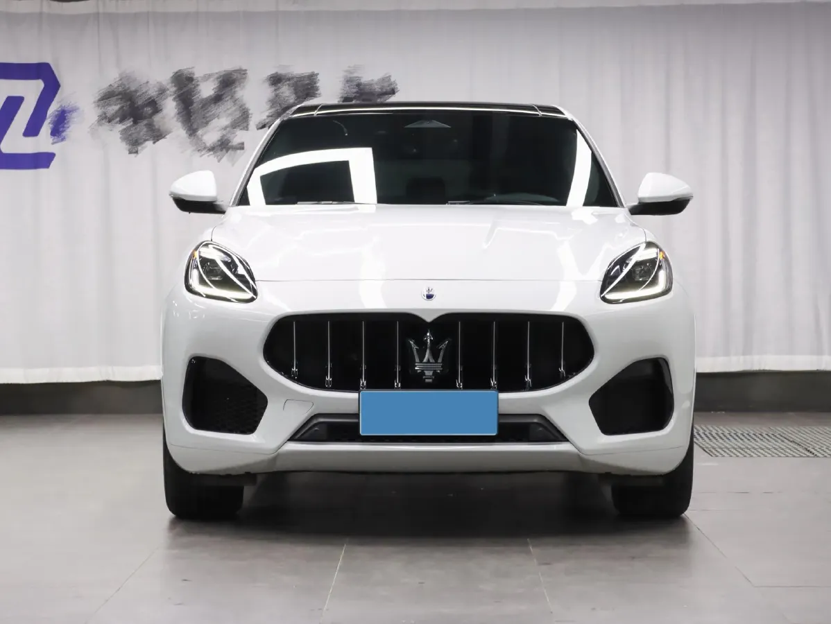 2023 Maserati Grecale 2.0T 300HP L4 8AT,autocango,china used car exporter,china ev exporter,chinese used car exporter,chinese used ev exporter