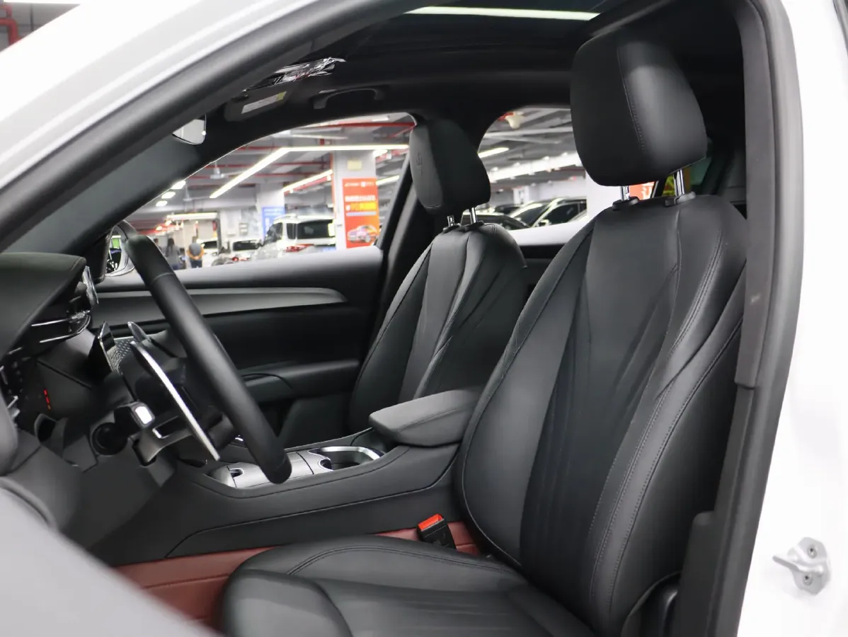 2023 Maserati Grecale 2.0T 300HP L4 8AT,autocango,china used car exporter,china ev exporter,chinese used car exporter,chinese used ev exporter