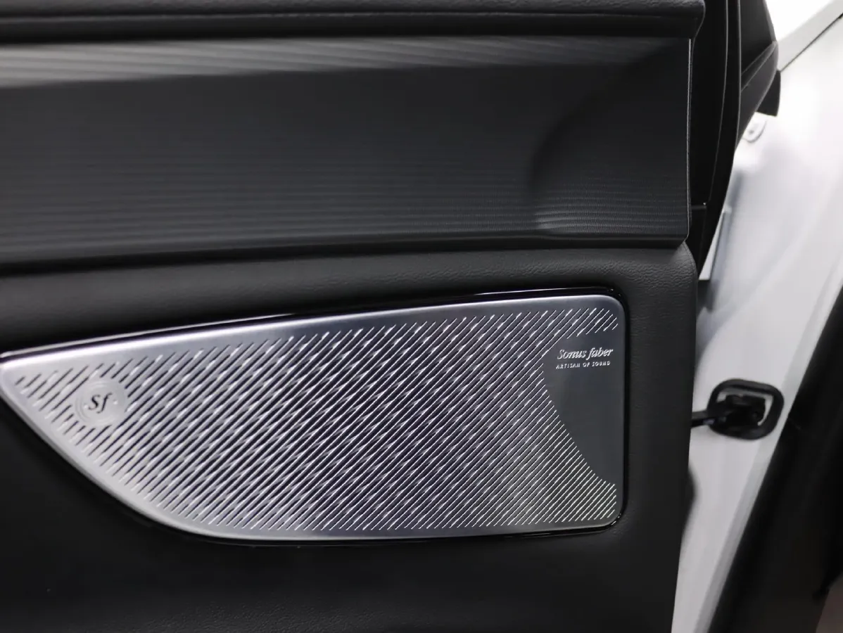 2023 Maserati Grecale 2.0T 300HP L4 8AT,autocango,china used car exporter,china ev exporter,chinese used car exporter,chinese used ev exporter