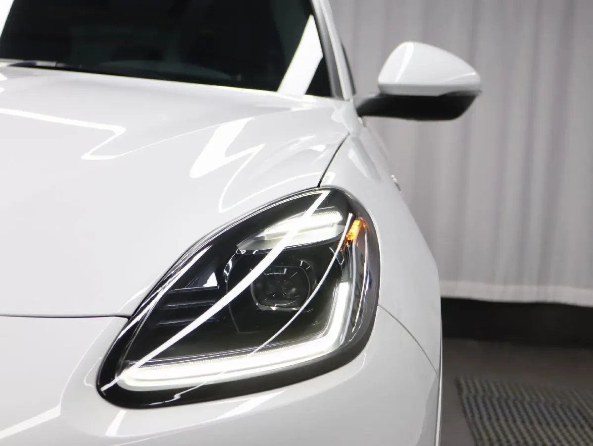 2023 Maserati Grecale 2.0T 300HP L4 8AT,autocango,china used car exporter,china ev exporter,chinese used car exporter,chinese used ev exporter