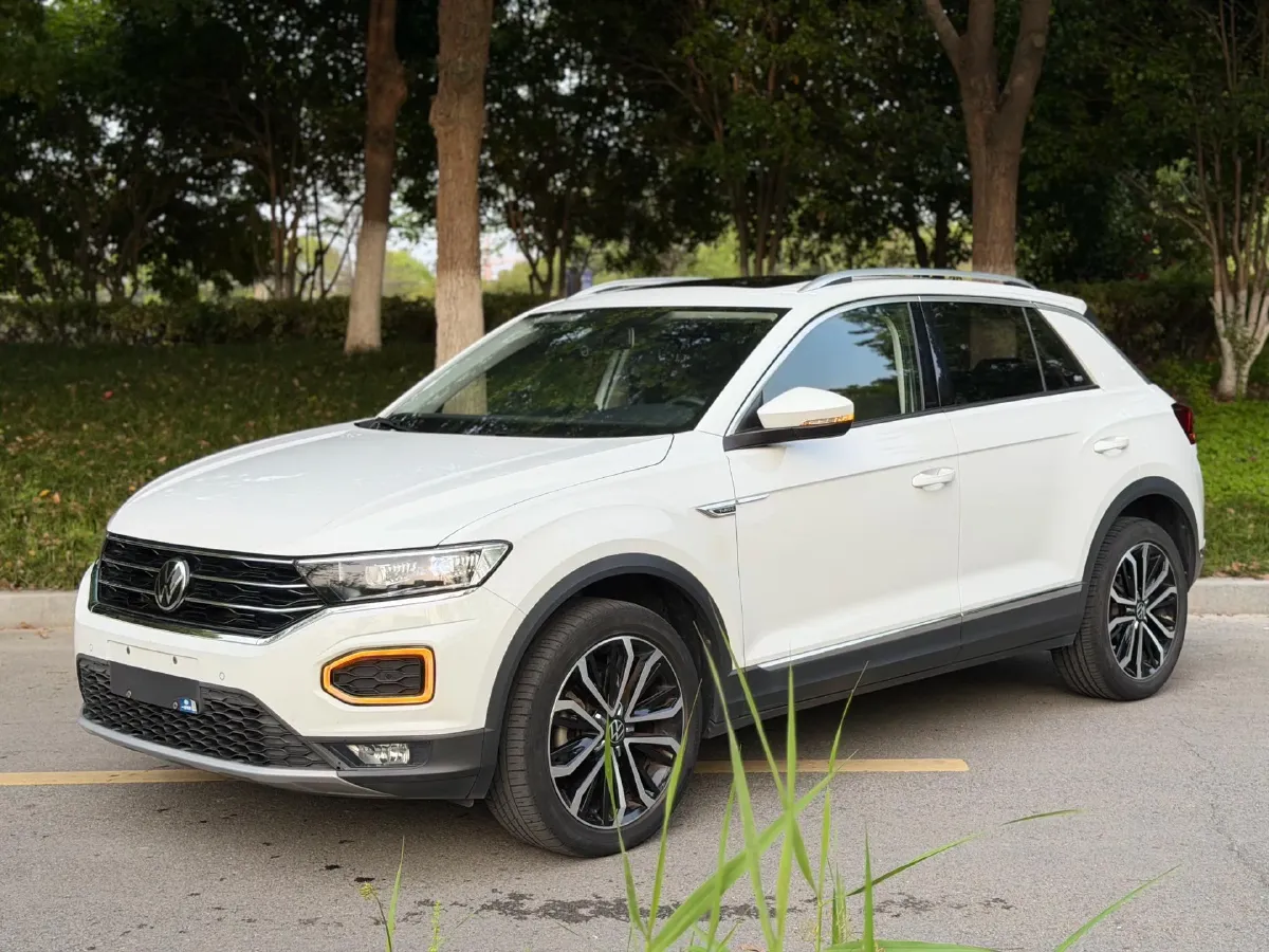 2022 Volkswagen T-Roc 1.4T 150HP L4 7DCT,autocango,china used car exporter,china ev exporter,chinese used car exporter,chinese used ev exporter