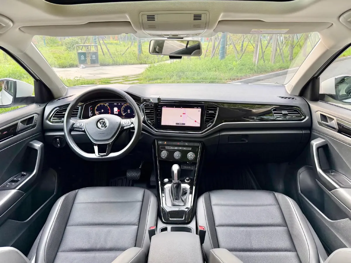 2022 Volkswagen T-Roc 1.4T 150HP L4 7DCT,autocango,china used car exporter,china ev exporter,chinese used car exporter,chinese used ev exporter