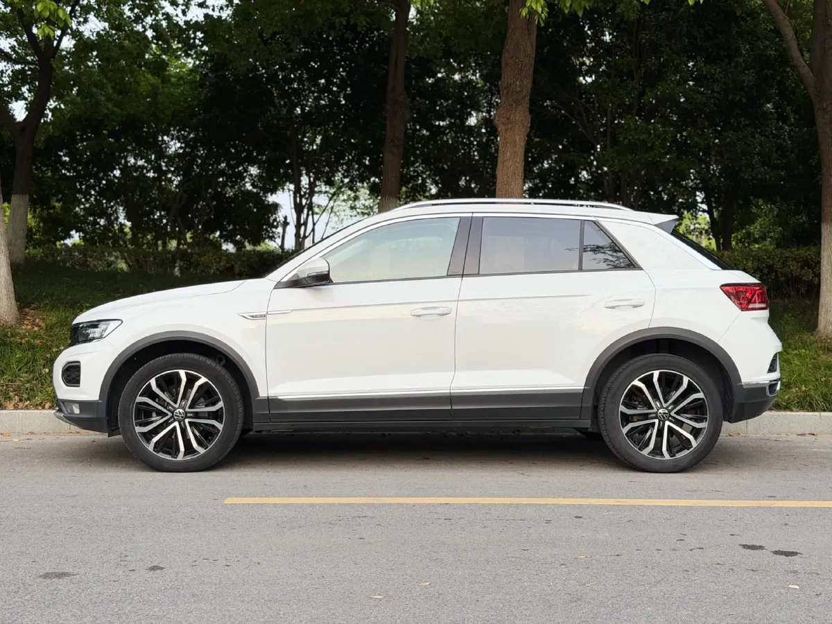 2022 Volkswagen T-Roc 1.4T 150HP L4 7DCT,autocango,china used car exporter,china ev exporter,chinese used car exporter,chinese used ev exporter