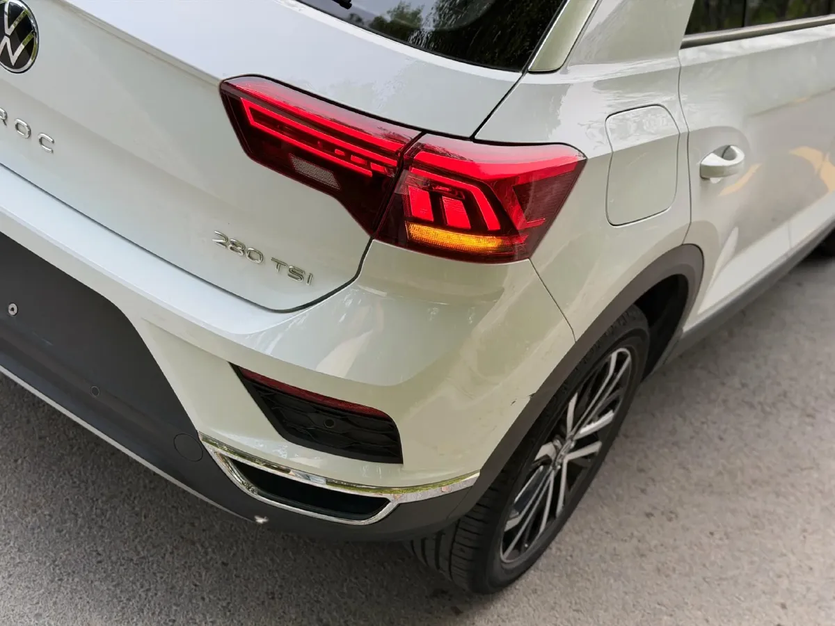 2022 Volkswagen T-Roc 1.4T 150HP L4 7DCT,autocango,china used car exporter,china ev exporter,chinese used car exporter,chinese used ev exporter