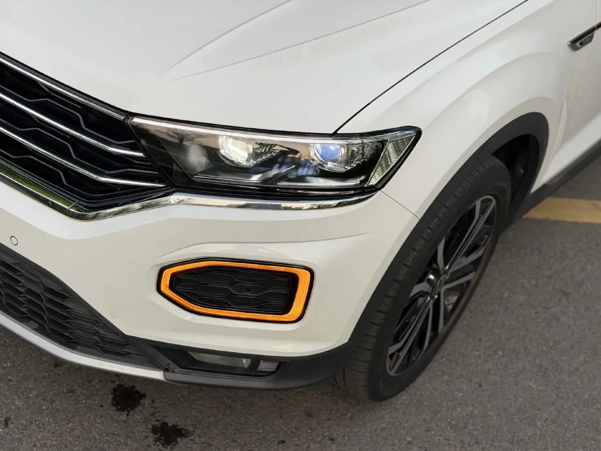 2022 Volkswagen T-Roc 1.4T 150HP L4 7DCT,autocango,china used car exporter,china ev exporter,chinese used car exporter,chinese used ev exporter