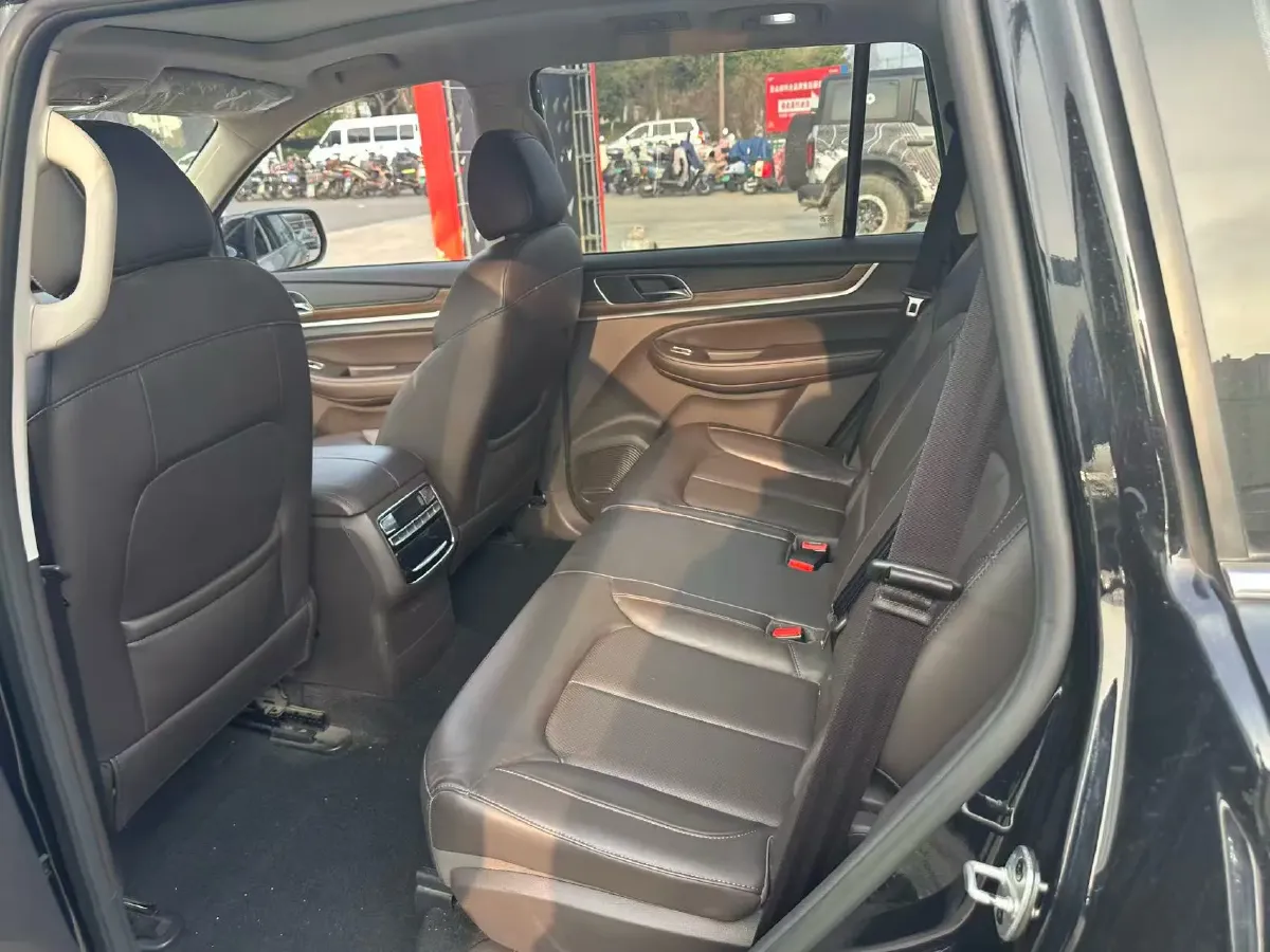 2019 Roewe RX8 2.0T 222HP L4 6AT,autocango,china used car exporter,china ev exporter,chinese used car exporter,chinese used ev exporter