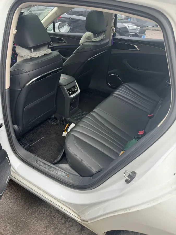 2023 HongQi H5 2.0T 224HP L4 8AT,autocango,china used car exporter,china ev exporter,chinese used car exporter,chinese used ev exporter