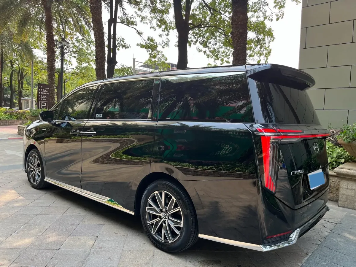 2024 GAC Trumpchi M8 2.0T 252HP L4 8AT,autocango,china used car exporter,china ev exporter,chinese used car exporter,chinese used ev exporter