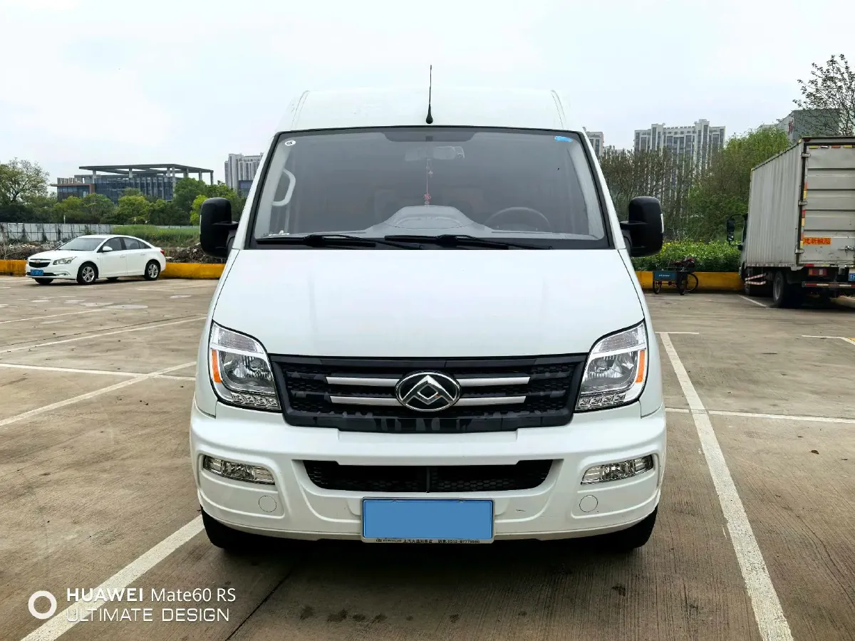 2021 MAXUS XinTu V80 2.0T 127HP L4 6MT,autocango,china used car exporter,china ev exporter,chinese used car exporter,chinese used ev exporter