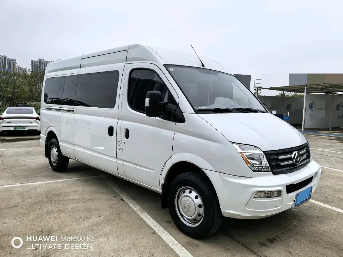 2021 MAXUS XinTu V80 2.0T 127HP L4 6MT,autocango,china used car exporter,china ev exporter,chinese used car exporter,chinese used ev exporter