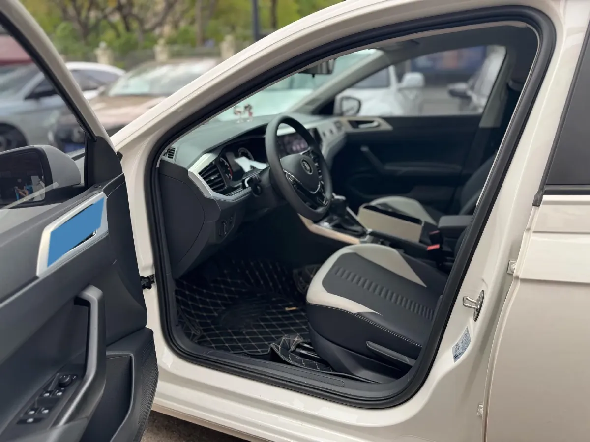 2021 Haval H6 1.5T 169HP L4 7DCT,autocango,china used car exporter,china ev exporter,chinese used car exporter,chinese used ev exporter