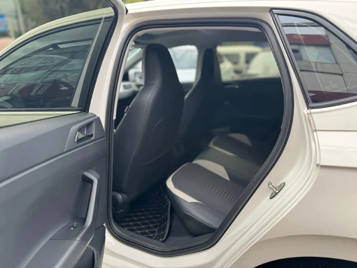 2021 Haval H6 1.5T 169HP L4 7DCT,autocango,china used car exporter,china ev exporter,chinese used car exporter,chinese used ev exporter