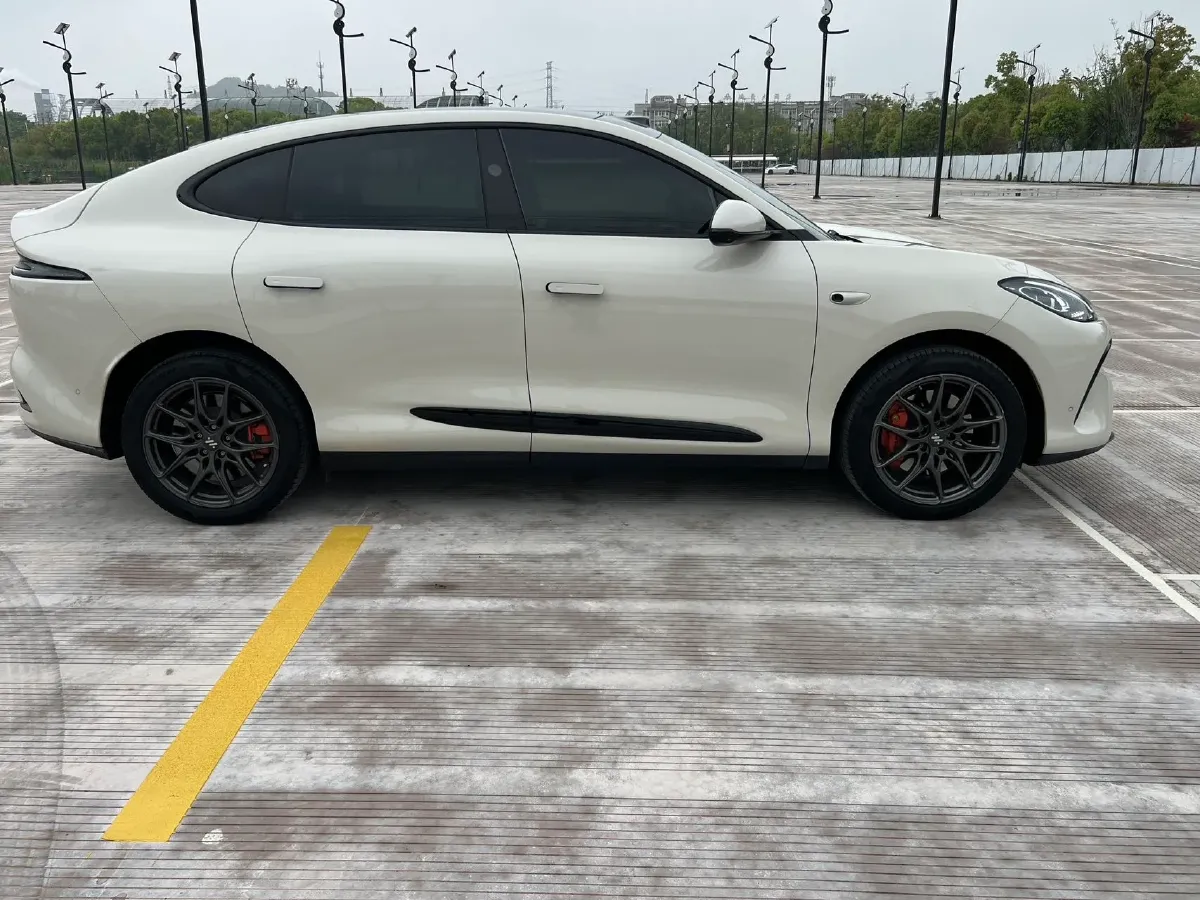 2023 IM LS6 BEV 71KWH,autocango,china used car exporter,china ev exporter,chinese used car exporter,chinese used ev exporter