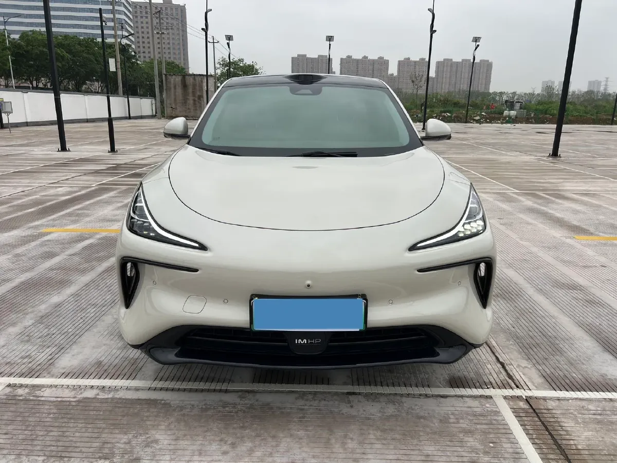 2023 IM LS6 BEV 71KWH,autocango,china used car exporter,china ev exporter,chinese used car exporter,chinese used ev exporter