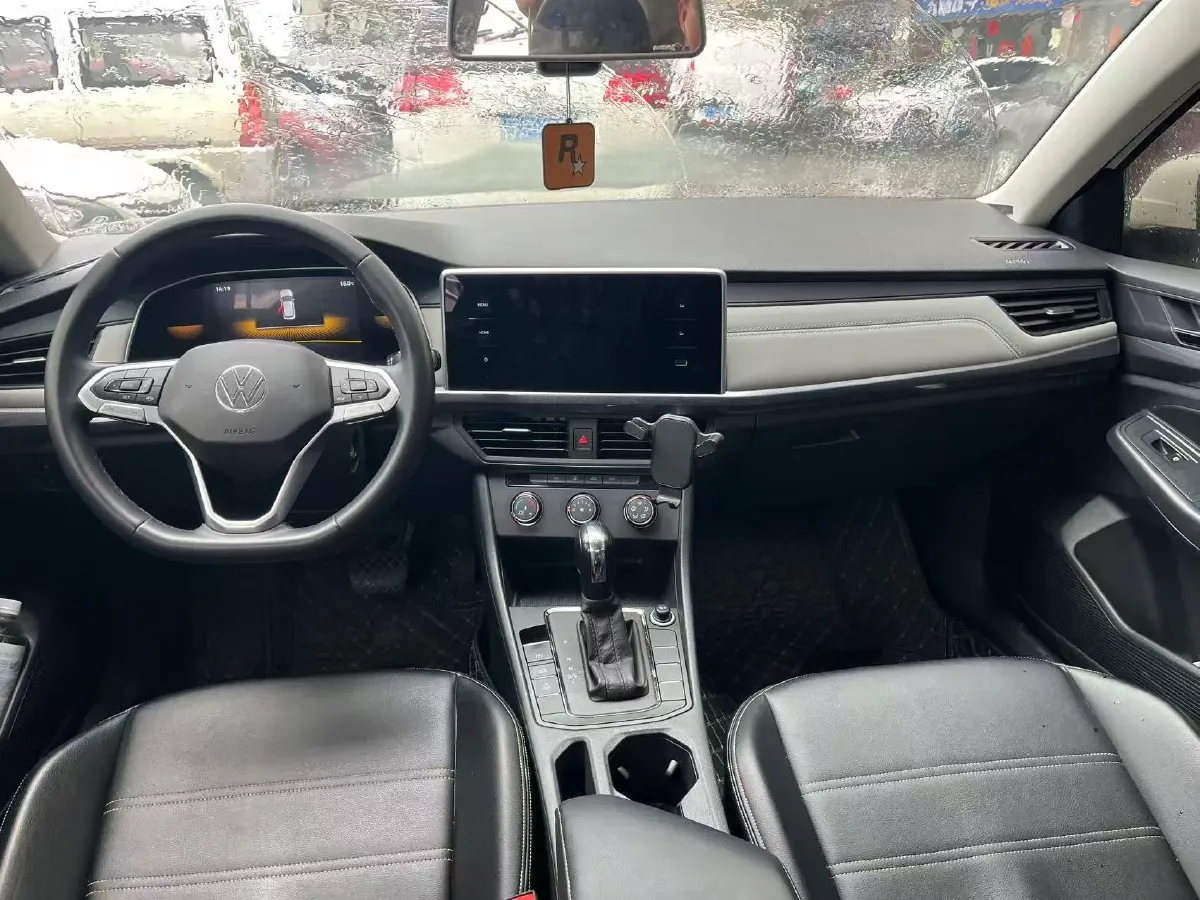 2023 Volkswagen Bora 1.5L 113HP L4 6AT,autocango,china used car exporter,china ev exporter,chinese used car exporter,chinese used ev exporter