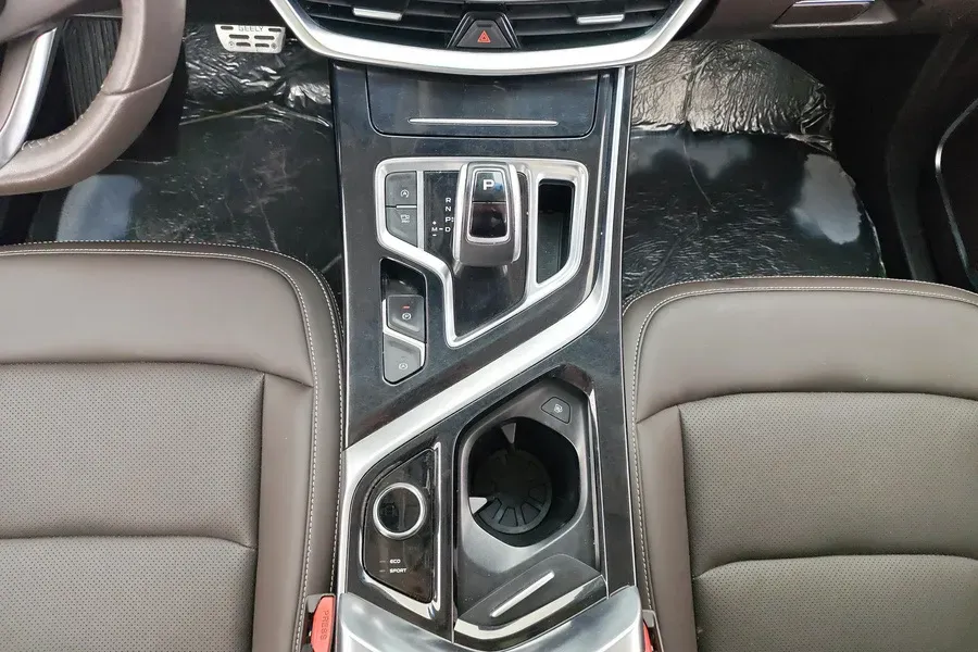 2019 Geely JiaJi 1.5T 177HP L3 7DCT,autocango,china used car exporter,china ev exporter,chinese used car exporter,chinese used ev exporter