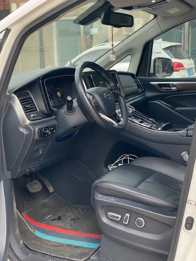 2021 GAC Trumpchi M8 2.0T 252HP L4 8AT,autocango,china used car exporter,china ev exporter,chinese used car exporter,chinese used ev exporter