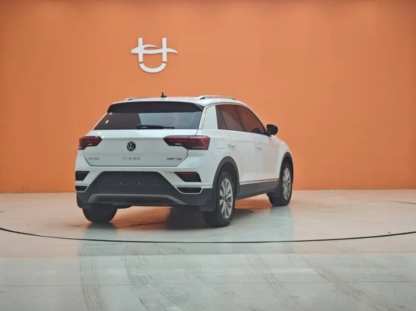 2021 Volkswagen T-Roc 1.4T 150HP L4 7DCT,autocango,china used car exporter,china ev exporter,chinese used car exporter,chinese used ev exporter