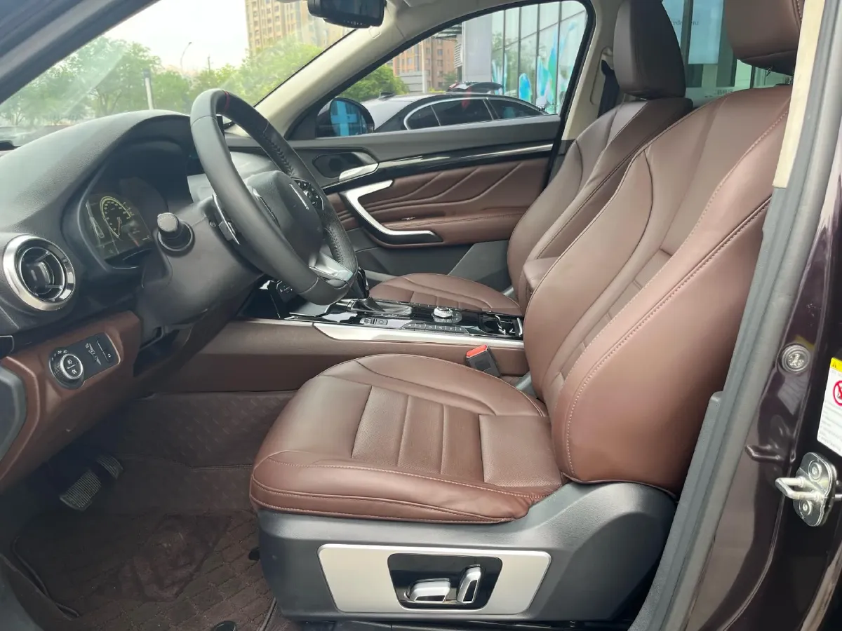 2017 WEY VV7 2.0T 234HP L4 7DCT,autocango,china used car exporter,china ev exporter,chinese used car exporter,chinese used ev exporter