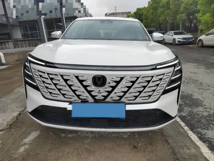 2025 ChangAn CS75 Plus 2.0T 233HP L4 8AT,autocango,china used car exporter,china ev exporter,chinese used car exporter,chinese used ev exporter
