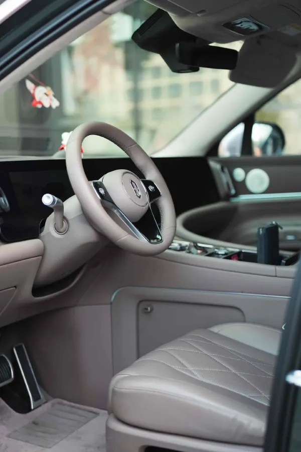 2024 AITO AITO M9 BEV 100KWH,autocango,china used car exporter,china ev exporter,chinese used car exporter,chinese used ev exporter