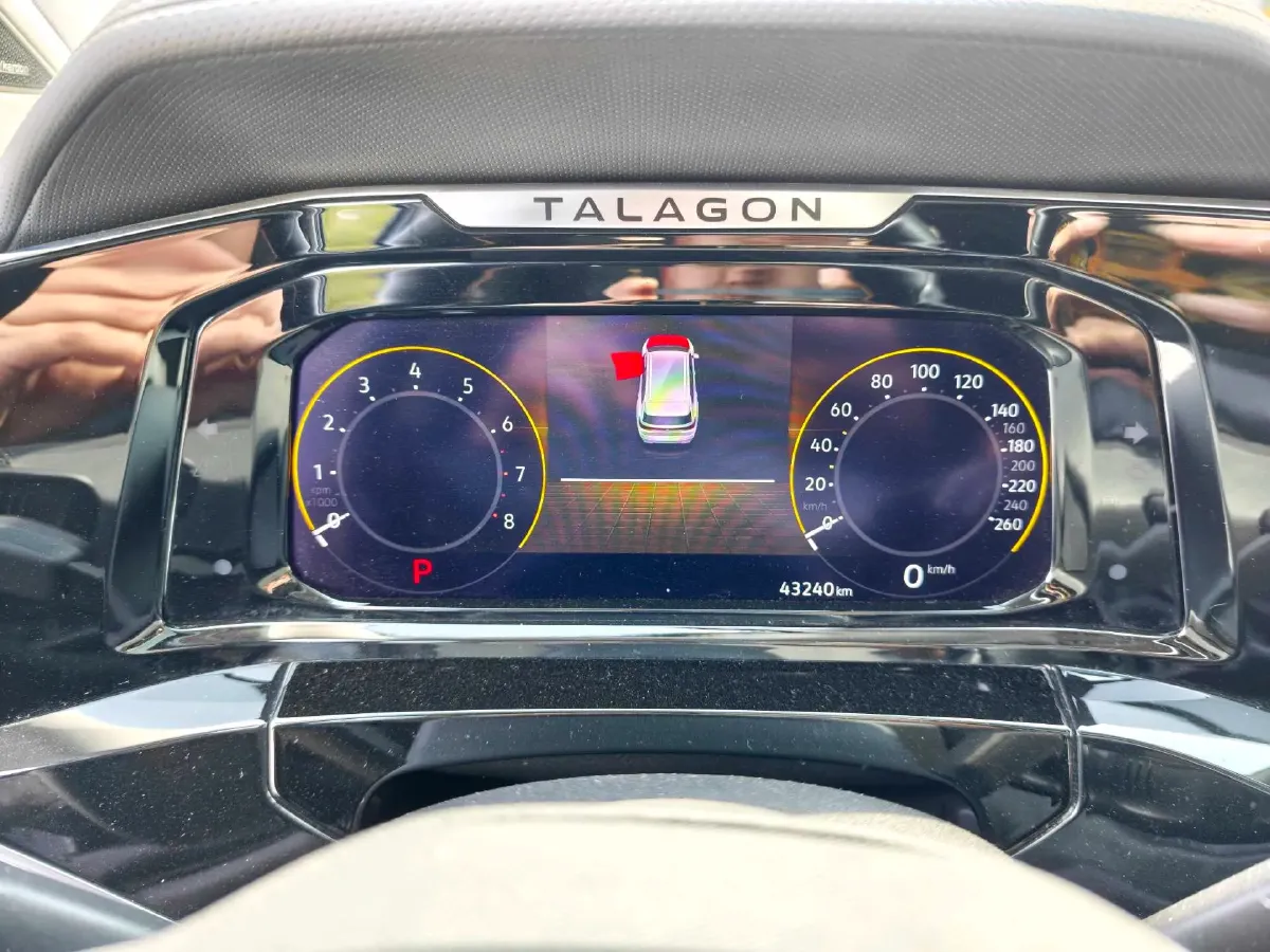 2022 Volkswagen Talagon 2.5T 299HP V6 7DCT,autocango,china used car exporter,china ev exporter,chinese used car exporter,chinese used ev exporter