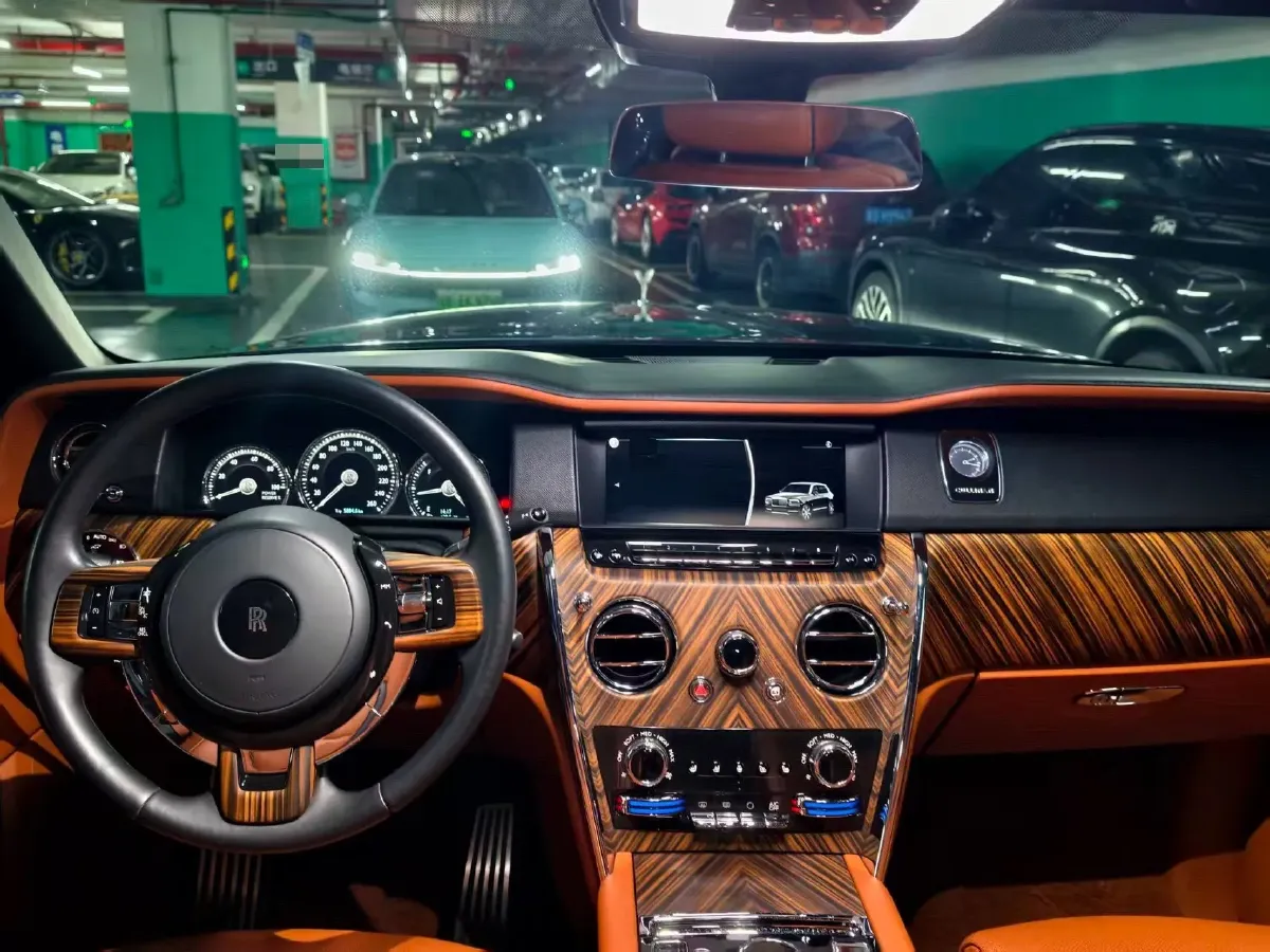 2018 Rolls-Royce Cullinan 6.7T 571HP V12 8AT,autocango,china used car exporter,china ev exporter,chinese used car exporter,chinese used ev exporter