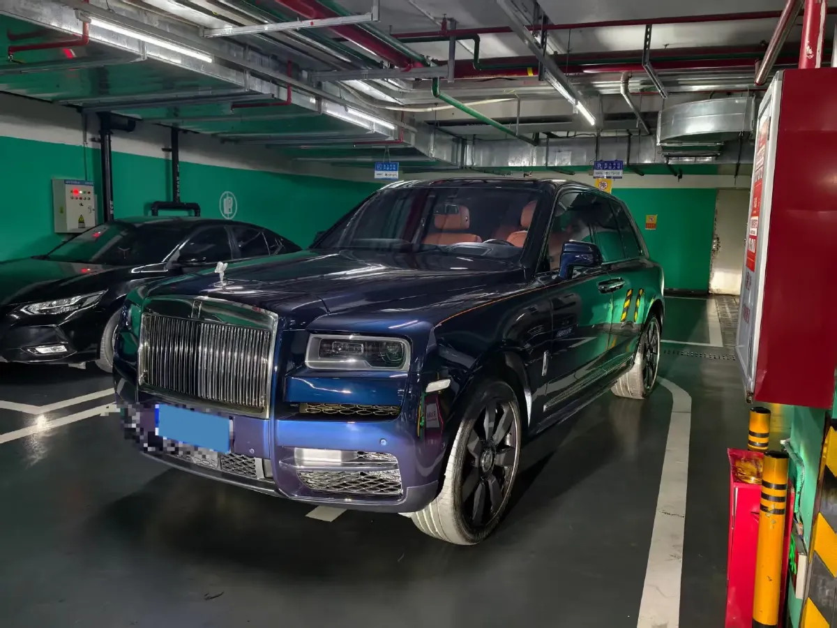2018 Rolls-Royce Cullinan 6.7T 571HP V12 8AT,autocango,china used car exporter,china ev exporter,chinese used car exporter,chinese used ev exporter